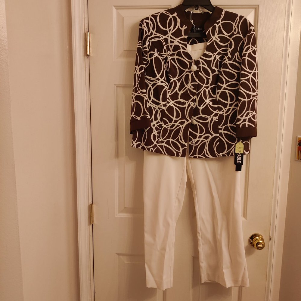 Women's Pants Suit